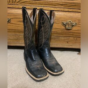 Ariat Cowboy boots size 7.5
